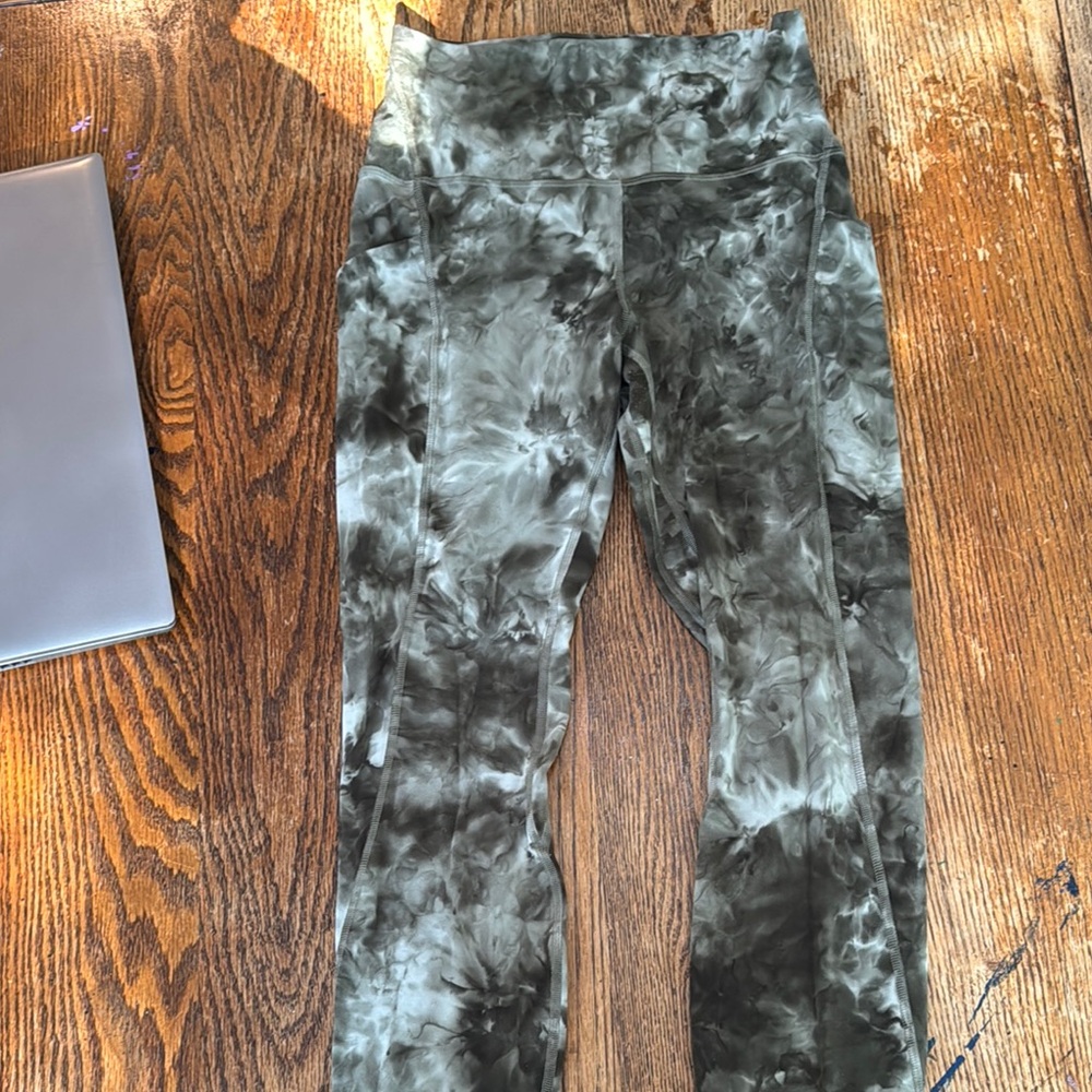 lululemon athletica Tie-Dye Leggings - Green and Gray